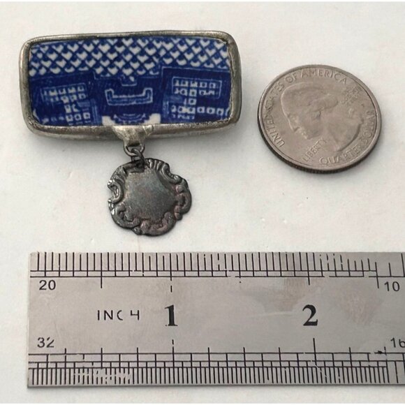 Vintage Broken Blue Porcelain Brooch Pin Dangling Charm - Picture 2 of 3